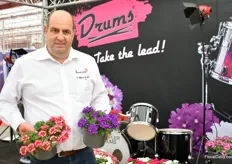 Ton de Bresser with their new Drums Series which Selecta introduced this FlowerTrials. It is a very compact and uniform series.